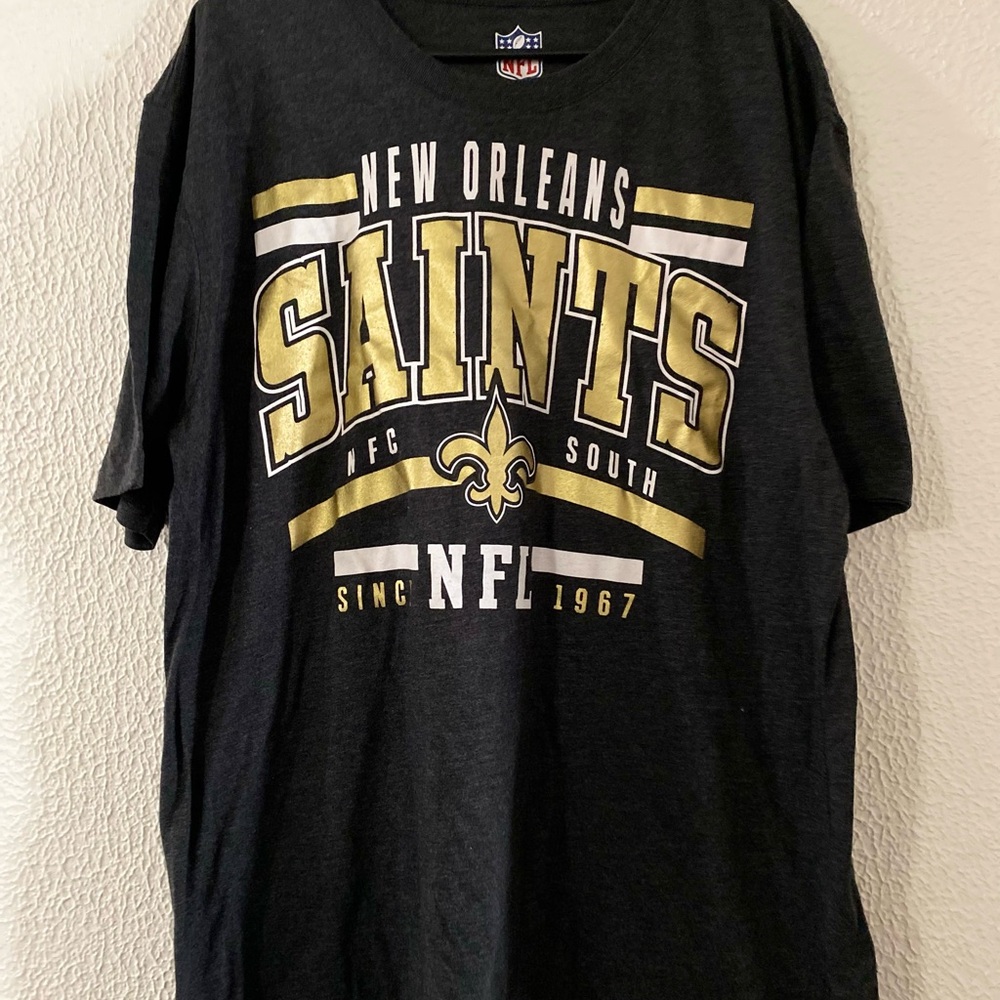 New Orleans Saints NFL t shirt / Gold logo